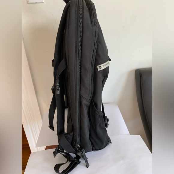 Victorinox High Quality Black Laptop Backpack. - Picture 11 of 12